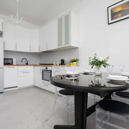 Zoliborz Stylish With Parking By Renters Apartment *