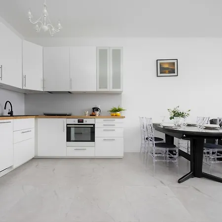 Zoliborz Stylish With Parking By Renters Apartment *